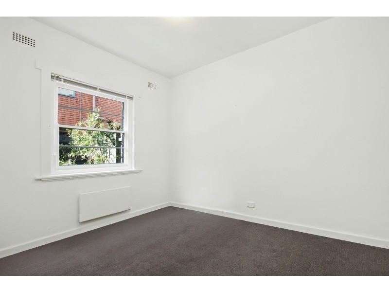 8/176 Barkly Street, St Kilda VIC 3182