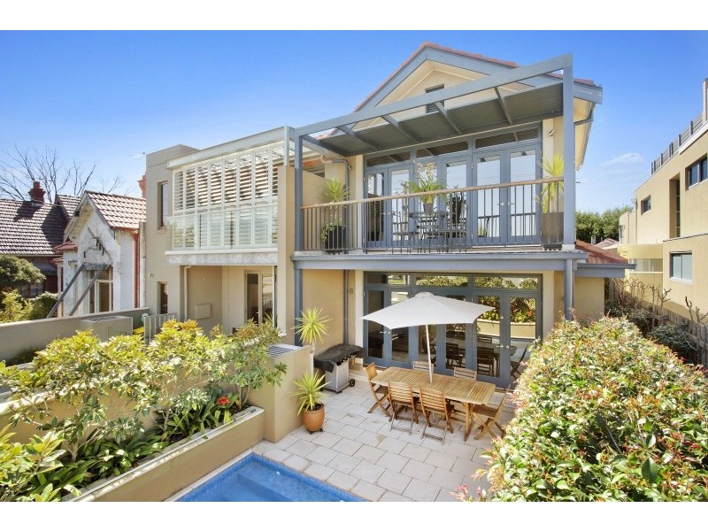 55A Marine Parade, Elwood VIC 3184