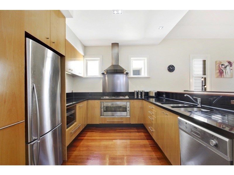 55A Marine Parade, Elwood VIC 3184