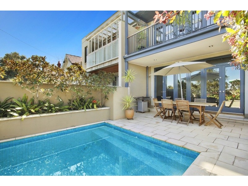 55A Marine Parade, Elwood VIC 3184