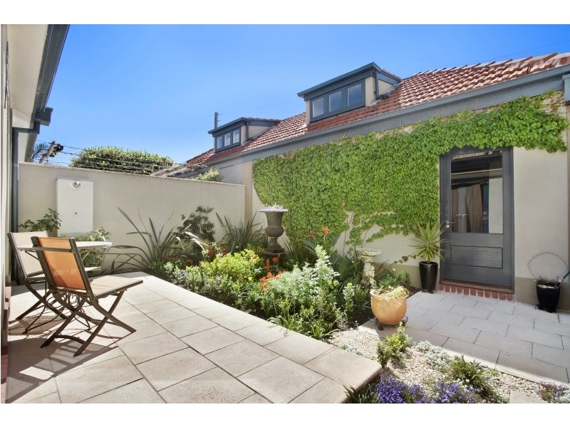 55A Marine Parade, Elwood VIC 3184