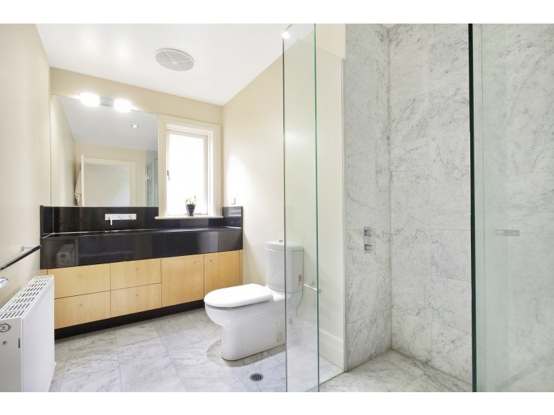 55A Marine Parade, Elwood VIC 3184