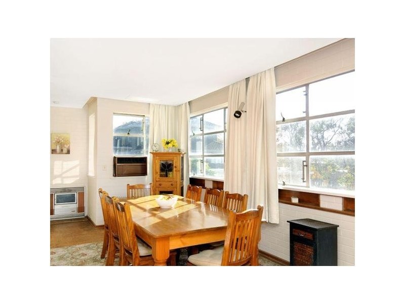 17 Winton Road, Malvern East VIC 3145