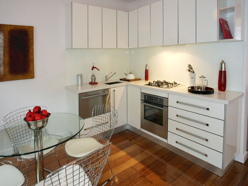 2/37 Ruskin Street, Elwood VIC 3184