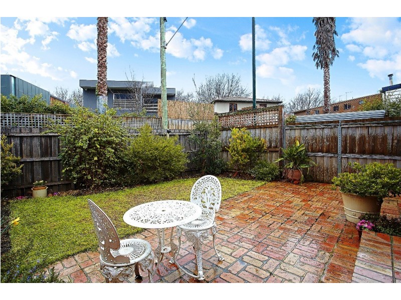 10 Ruskin St, Elwood VIC 3184