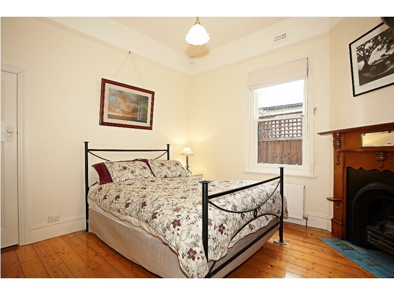 10 Ruskin St, Elwood VIC 3184