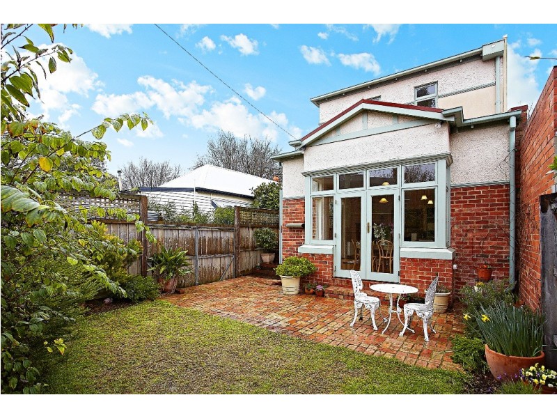 10 Ruskin St, Elwood VIC 3184