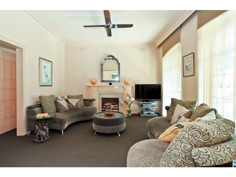 7 Hopetoun Road, Toorak VIC 3142