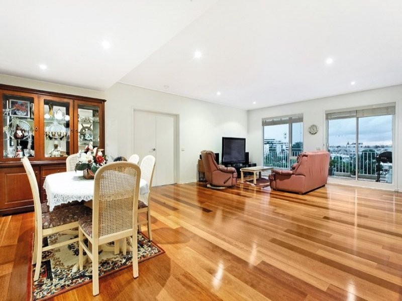 32/8 Graham Street, Port Melbourne VIC 3207