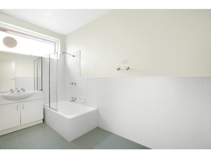 1/2A Robe Street, St Kilda VIC 3182