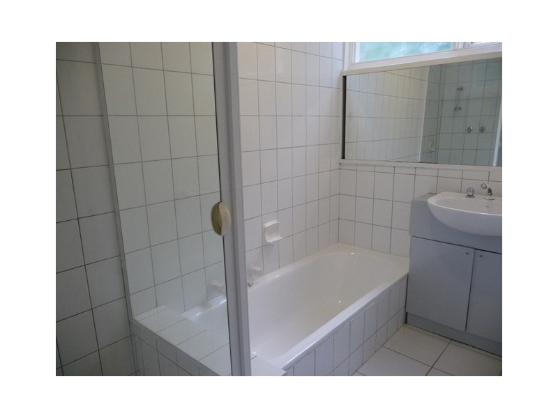 11/301 Dandenong Road, Prahran VIC 3181