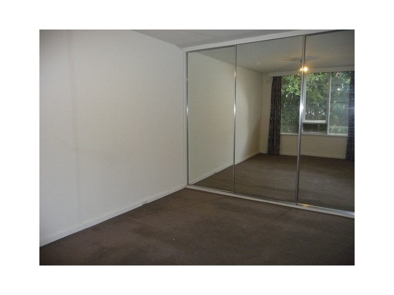11/301 Dandenong Road, Prahran VIC 3181