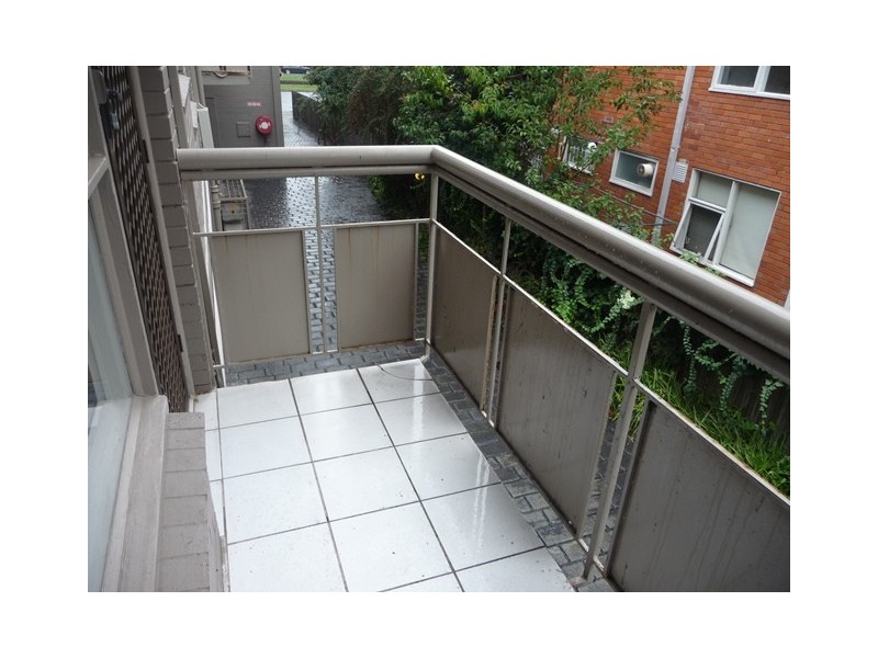 11/301 Dandenong Road, Prahran VIC 3181