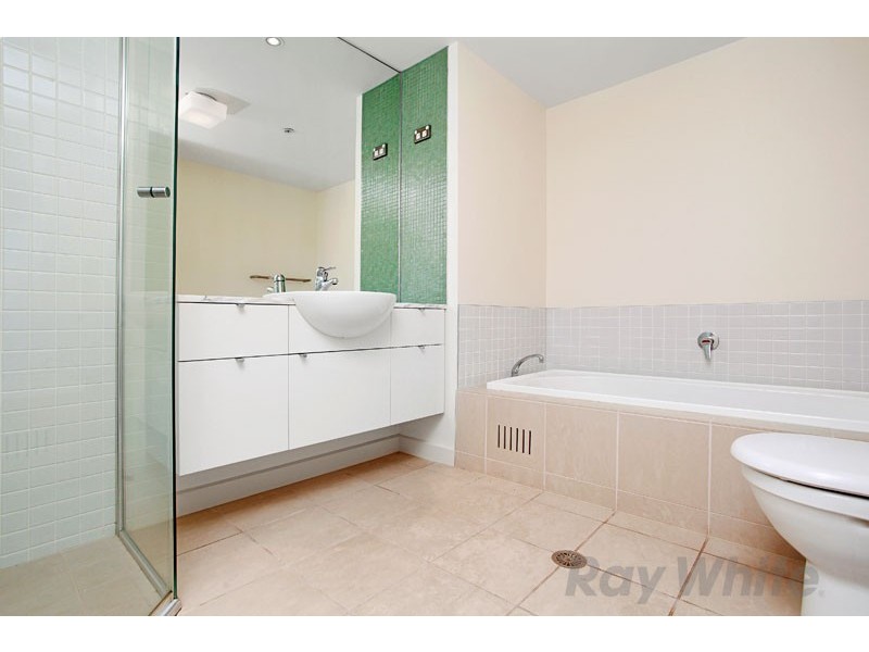 1002/147 Beach Street, Port Melbourne VIC 3207