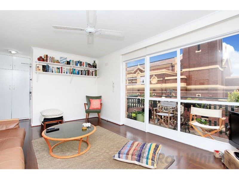 9/81 Grey Street, St Kilda VIC 3182