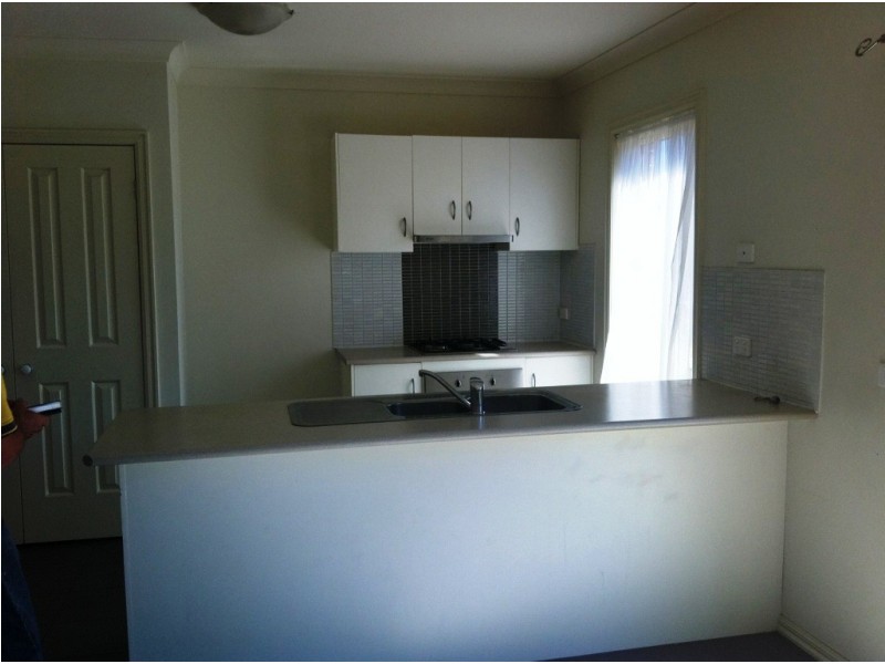 2/24 Swinburne Court, Truganina VIC 3029