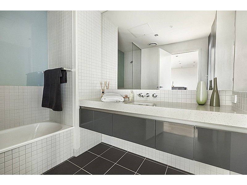 806E/126 Rouse Street, Port Melbourne VIC 3207