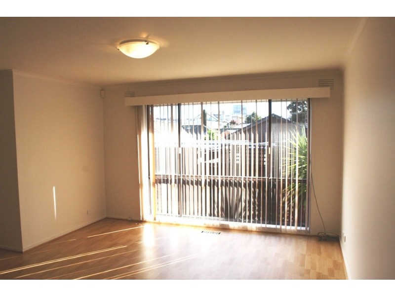 2/68 Carlisle Street, St Kilda VIC 3182