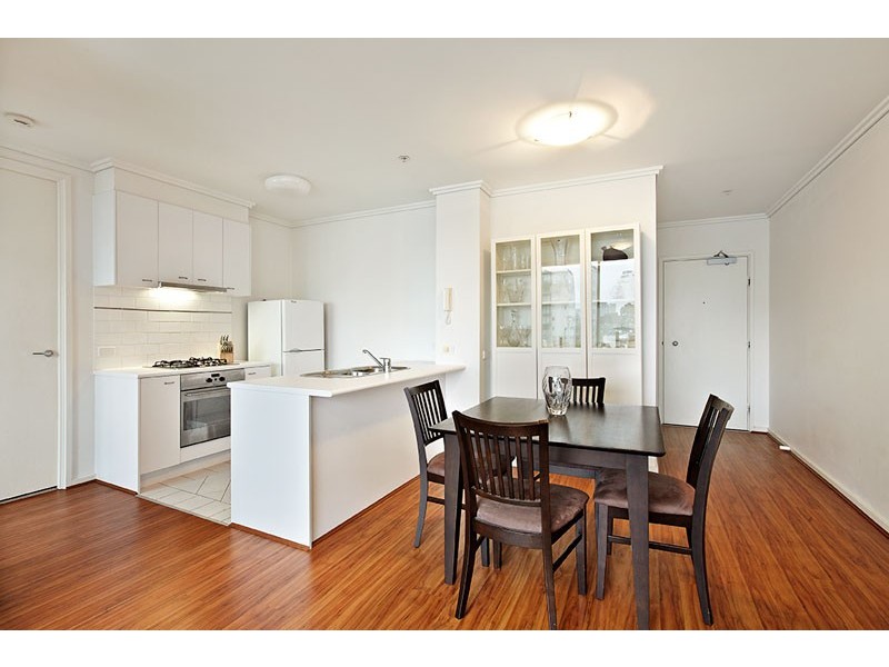 708/38 Bank Street, South Melbourne VIC 3205