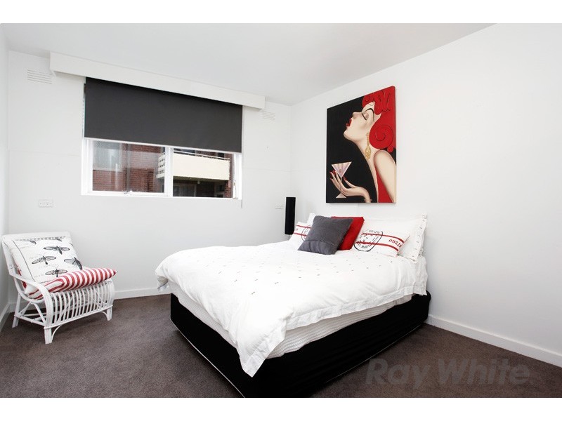 22/1 Esplanade, St Kilda VIC 3182