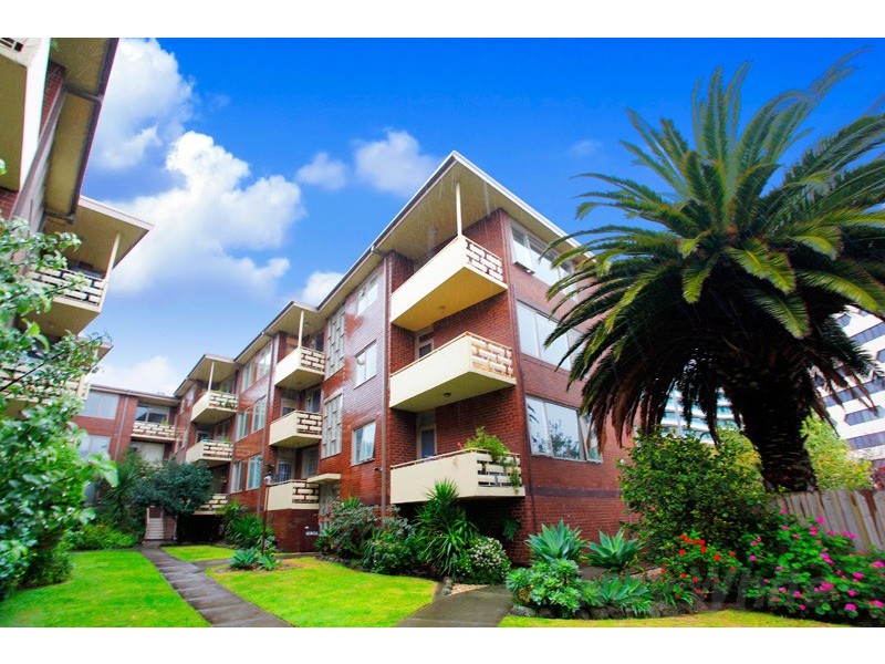 22/1 Esplanade, St Kilda VIC 3182