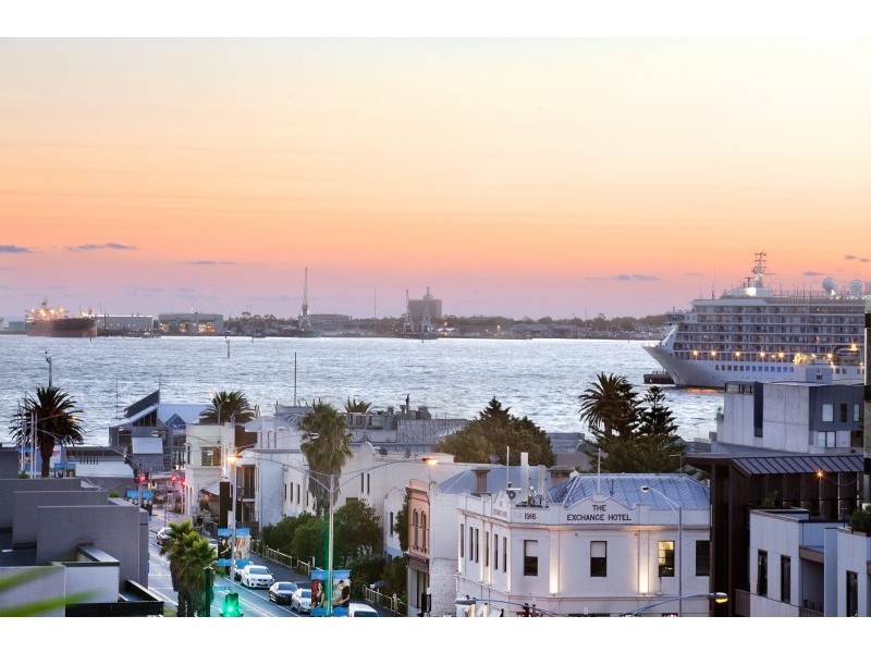 701/108 Bay Street, Port Melbourne VIC 3207