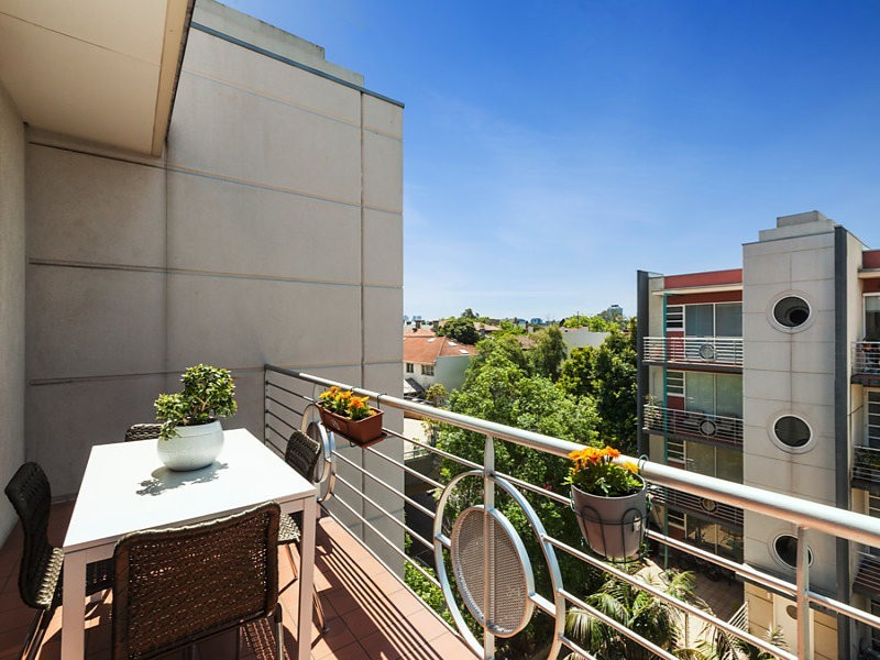 42/18-20 The Esplanade, St Kilda VIC 3182