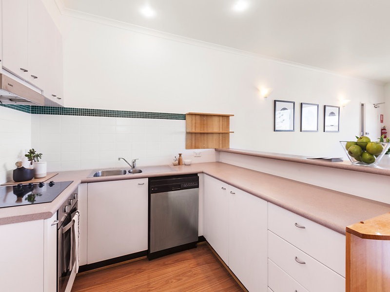 42/18-20 The Esplanade, St Kilda VIC 3182