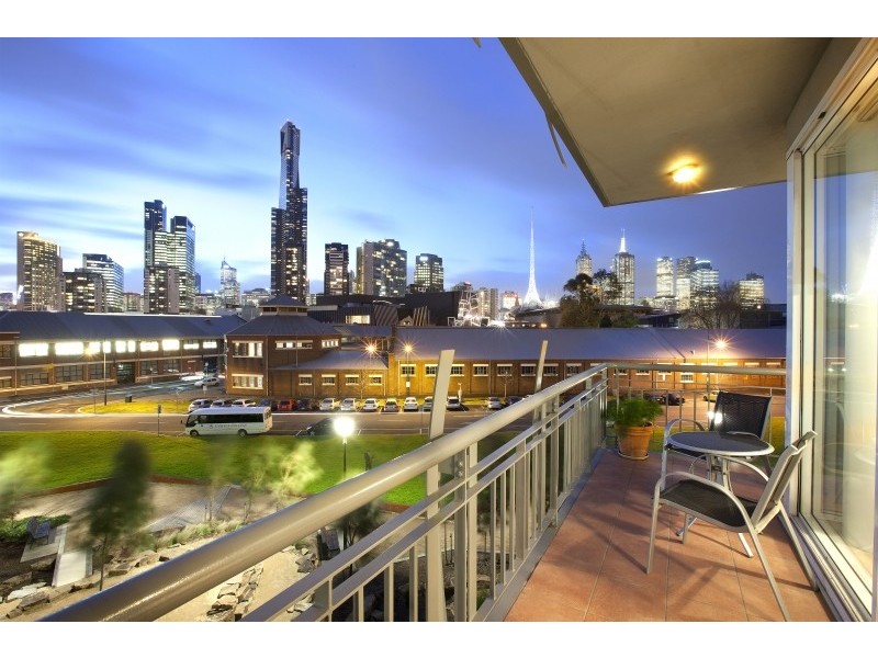 32/8 Wells Street, Southbank VIC 3006