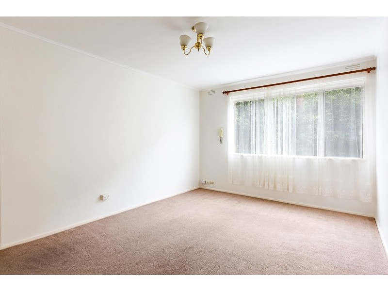 8/16 Robe Street, St Kilda VIC 3182