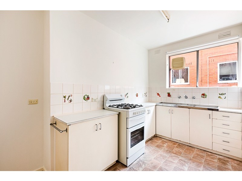 8/16 Robe Street, St Kilda VIC 3182