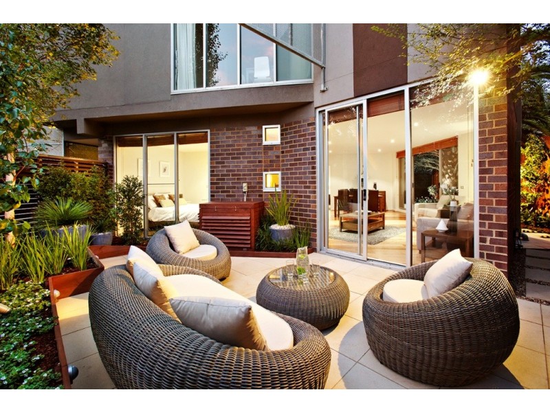 3 3-5 Daley Street, Elwood VIC 3184