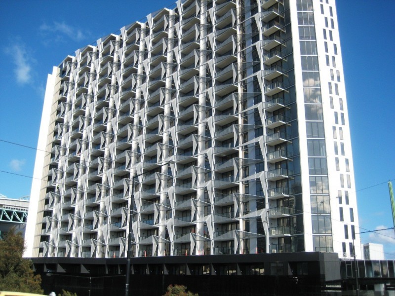 1005/673 La Trobe Street, Docklands VIC 3008