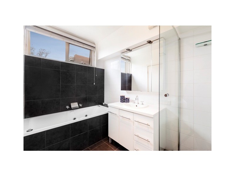 4/80 Grey Street, St Kilda VIC 3182