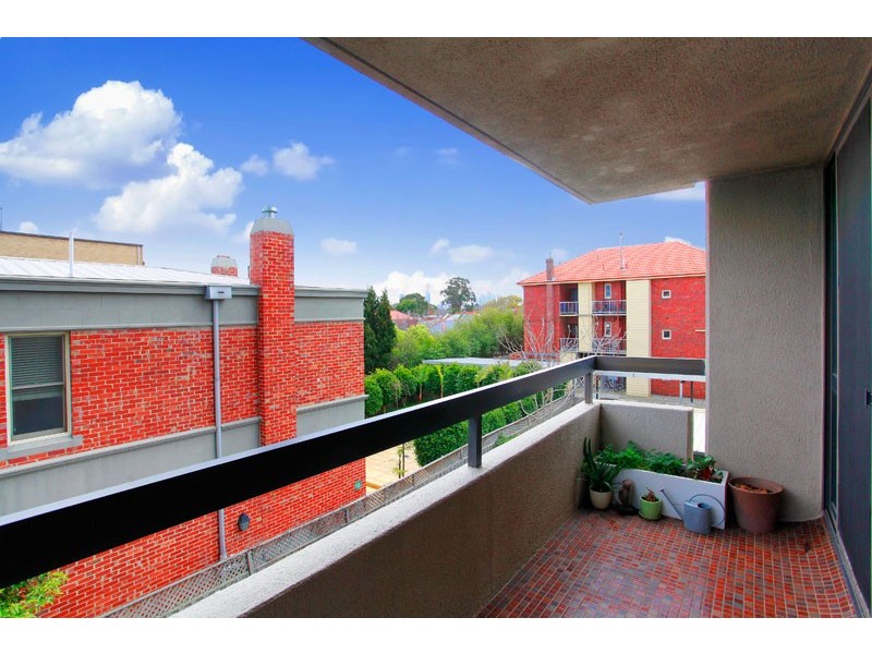 21/325 Beaconsfield Parade, St Kilda West VIC 3182