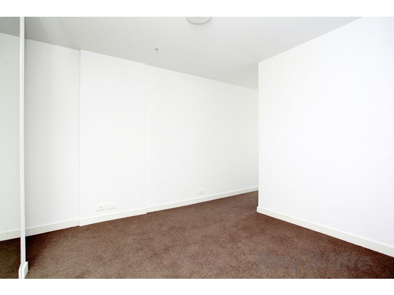 429/70 Nott Street, Port Melbourne VIC 3207