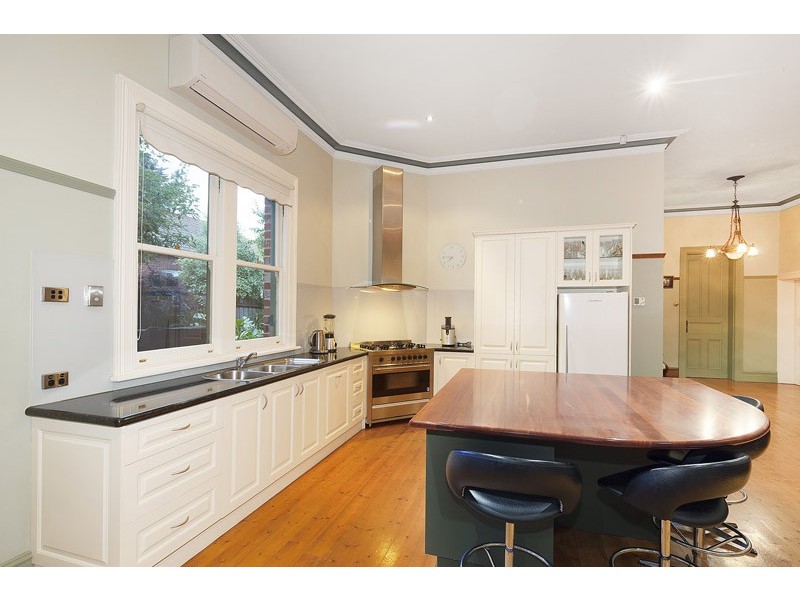 76 Asling Street, Brighton VIC 3186