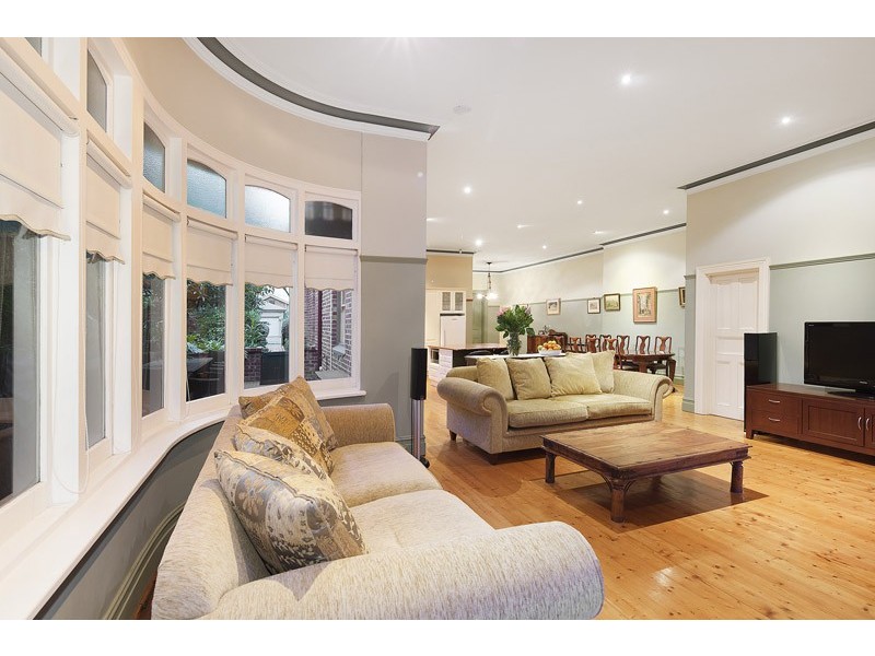 76 Asling Street, Brighton VIC 3186