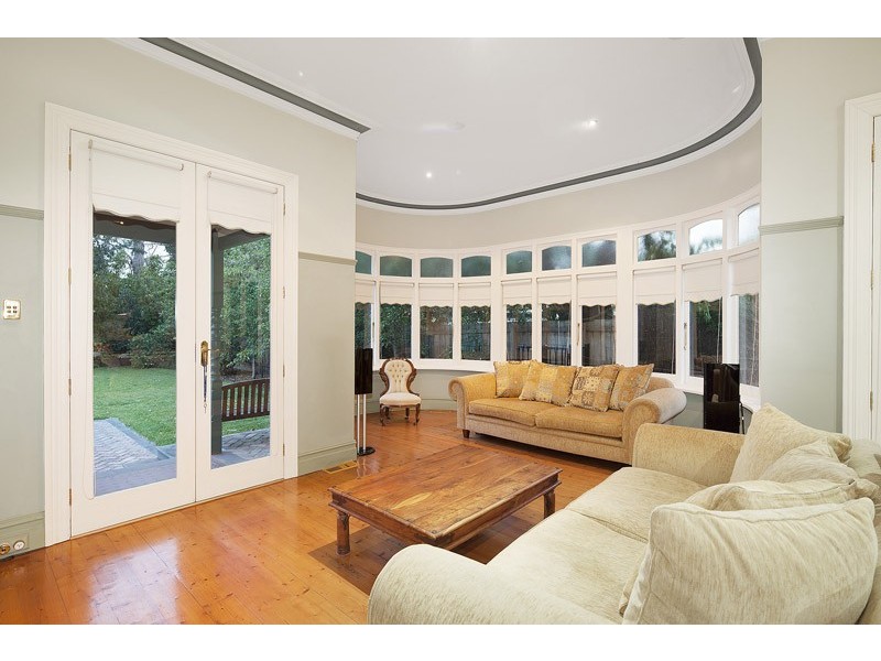 76 Asling Street, Brighton VIC 3186