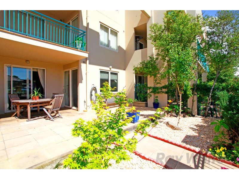 39/156 Beaconsfield Parade, Albert Park VIC 3206