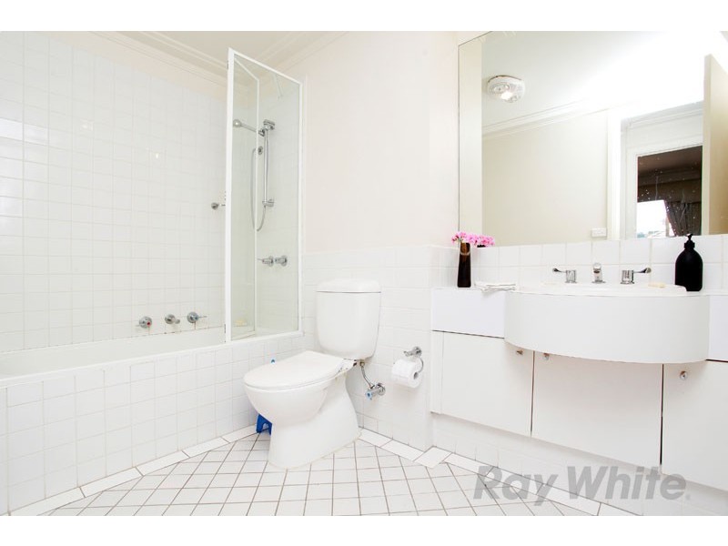 39/156 Beaconsfield Parade, Albert Park VIC 3206