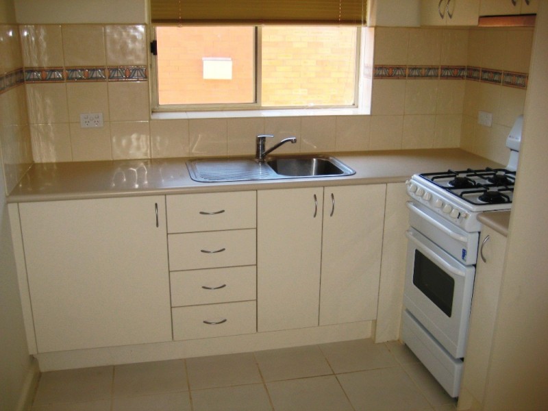 8/16 Westbury Grove, St Kilda East VIC 3183