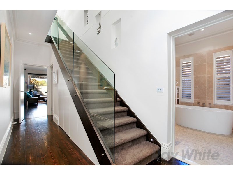 11 Clarke Street, Elwood VIC 3184