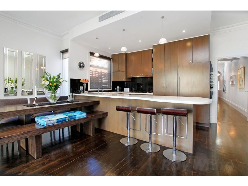 11 Clarke Street, Elwood VIC 3184