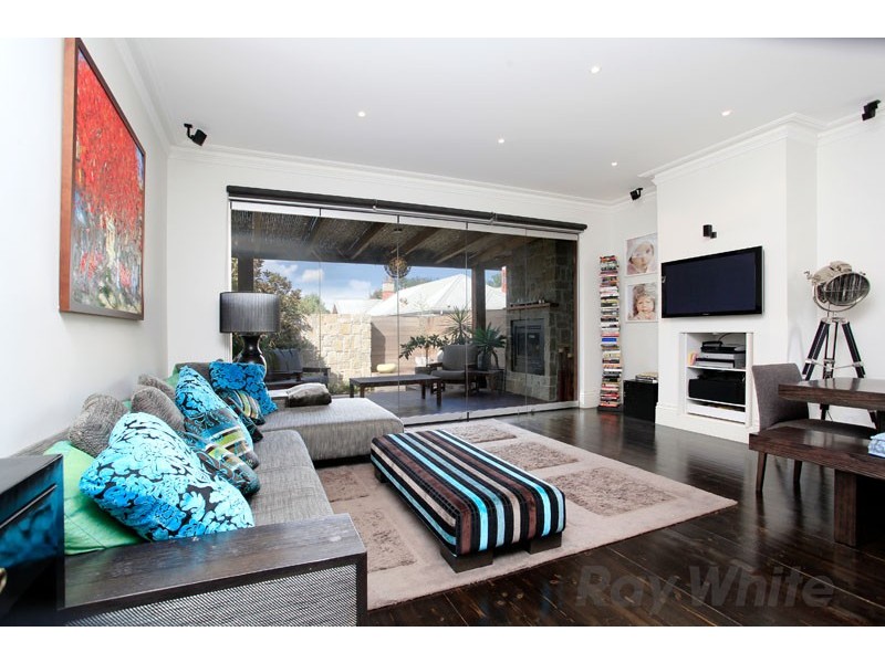 11 Clarke Street, Elwood VIC 3184