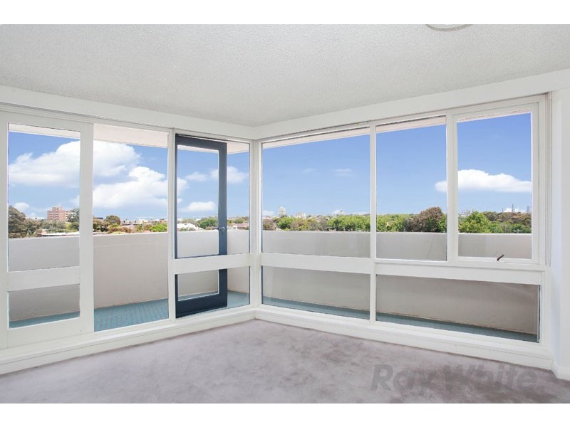 53/197 Canterbury Road, St Kilda West VIC 3182