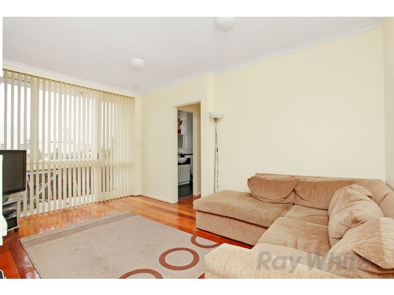 11/18 Barkly Street, St Kilda VIC 3182