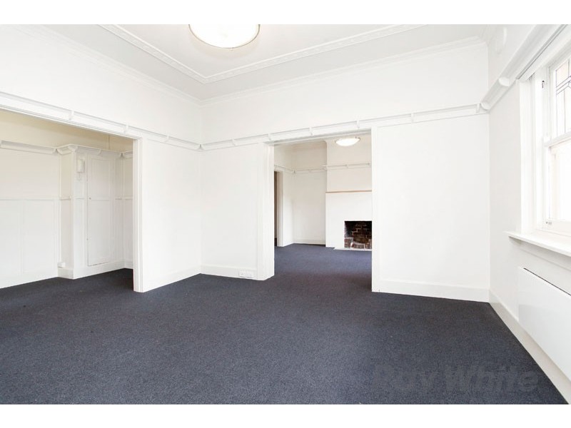 4/12 Wimbledon Avenue, Elwood VIC 3184