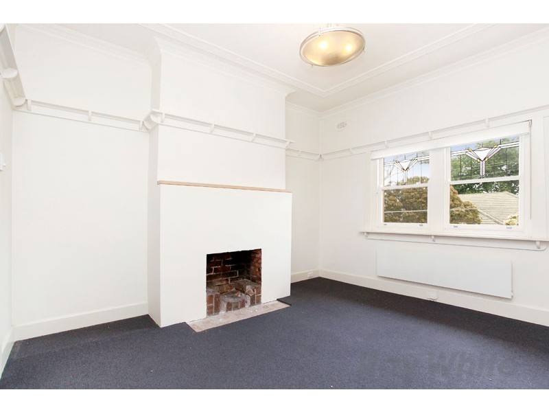 4/12 Wimbledon Avenue, Elwood VIC 3184
