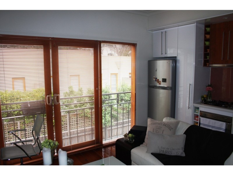 10/2A Washington Street, Toorak VIC 3142